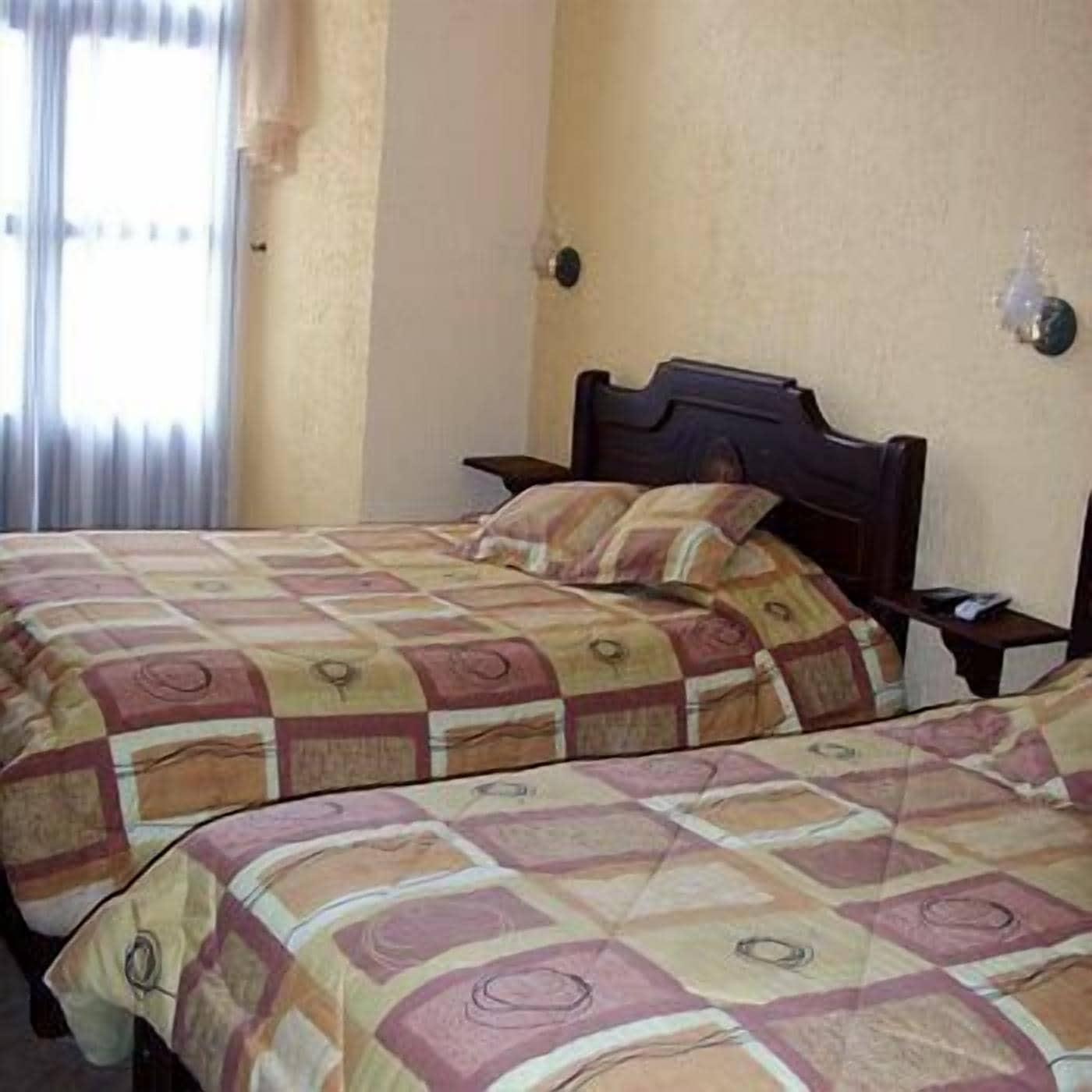 Hotel Catedral Quito Buitenkant foto