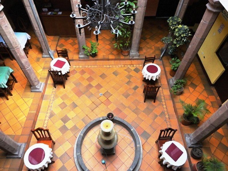 Hotel Catedral Quito Buitenkant foto