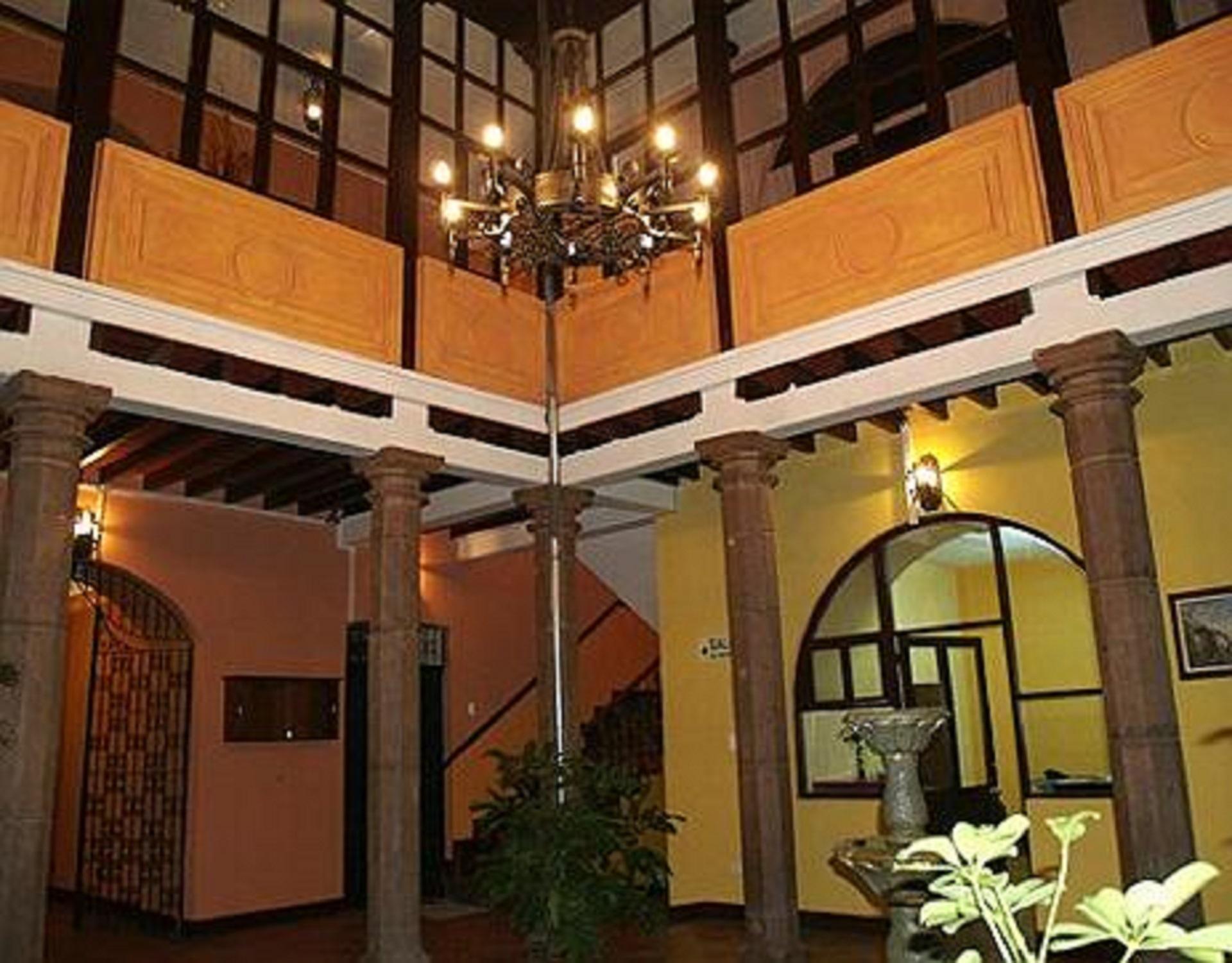 Hotel Catedral Quito Buitenkant foto