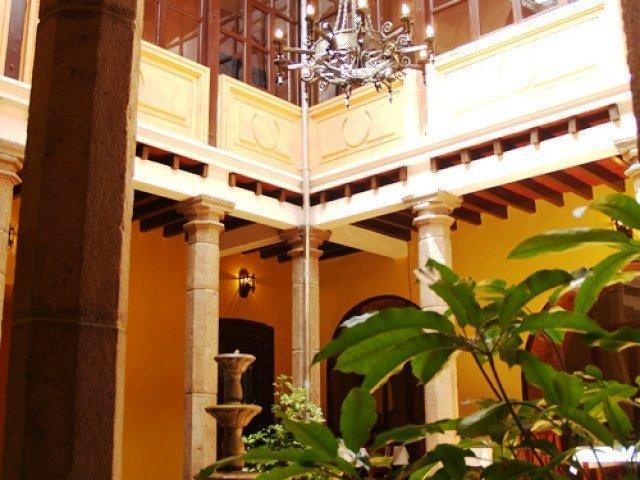 Hotel Catedral Quito Buitenkant foto